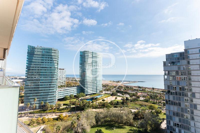 Foto ce7ce824-ef33-4592-bedb-cba3a24117e8. Affitto appartamento con riscaldamento parcheggio piscina in Barcelona