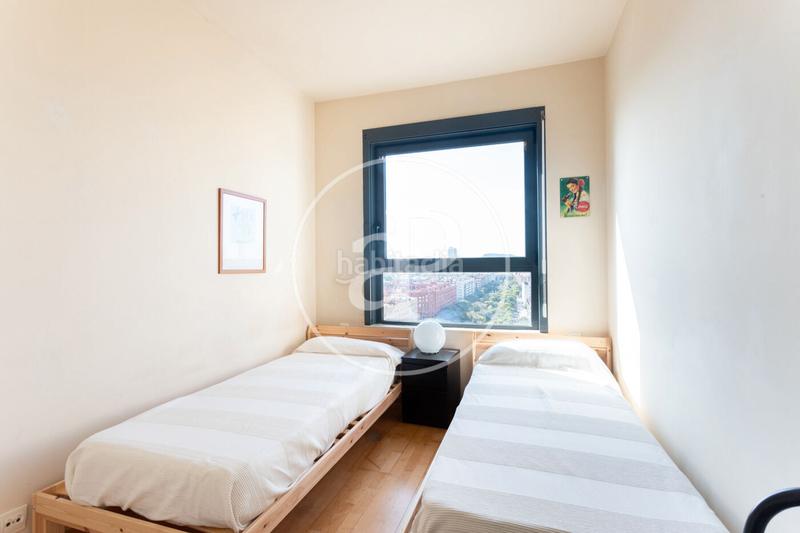 Foto 1ca5b76e-f3a1-4e2c-a9ea-67f8c9fb4f49. Location appartement avec chauffage parking piscine dans Barcelona