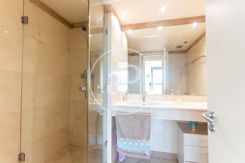 Foto 698f5861-0fc5-4e47-884d-c54c2eaad2b6. Rent flat with heating parking pool in Diagonal Mar i el Front Marítim del Poblenou Barcelona