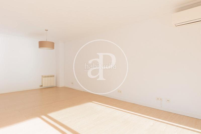 Foto 4a9659c0-aeed-4bb4-820c-3a2f9f13fb54. Location appartement avec chauffage parking piscine dans Sant Cugat del Vallès