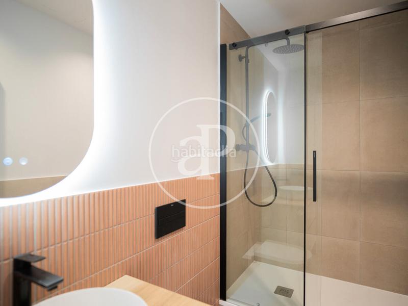 Foto ad7de59a-ad82-442c-91f8-8f2e6d2aa898. Pis amb calefacció a Raval Barcelona