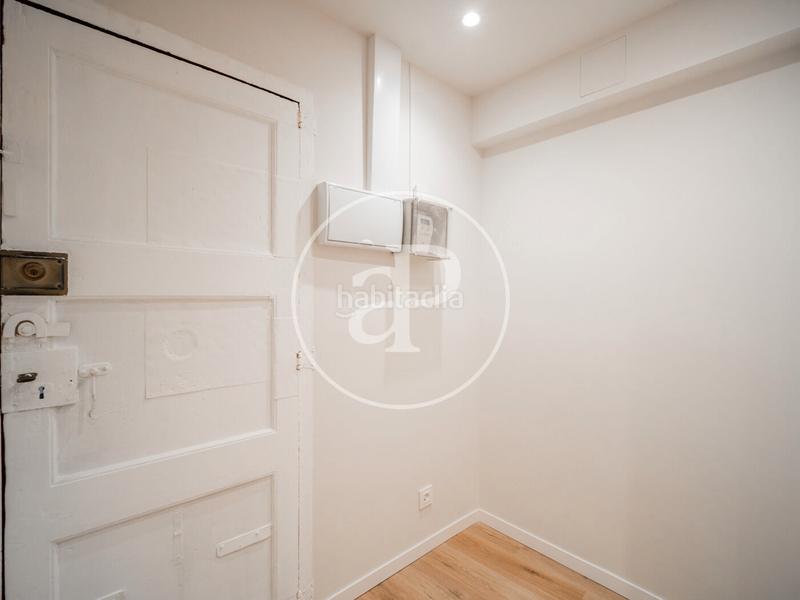 Foto d4ae745a-585d-4310-8972-4a50ea764b0e. Pis amb calefacció a Raval Barcelona