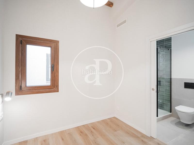 Foto e53ef6e6-feed-4497-bcba-095aa516c379. Pis amb calefacció a Raval Barcelona