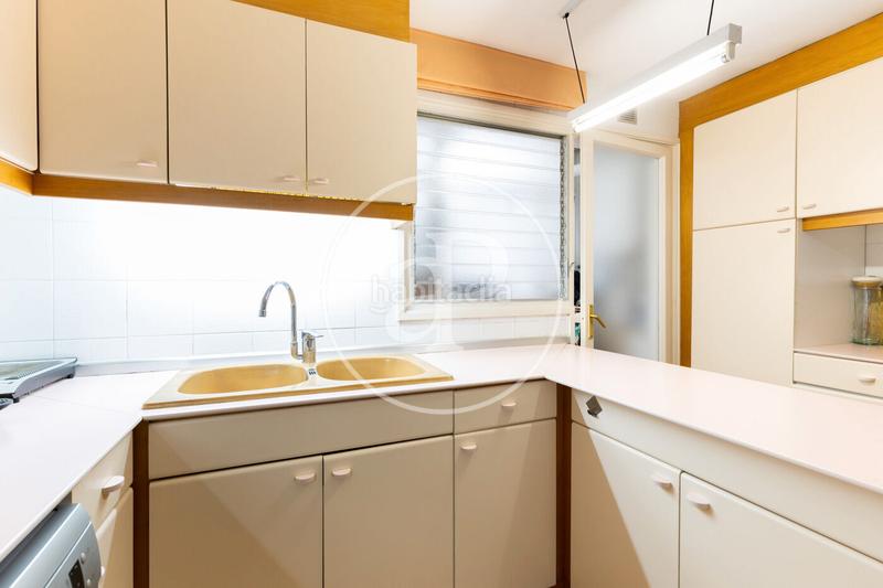 Foto 8135cf39-0e88-411a-823e-8fef4a98e025. Flat with heating parking in Centre Sabadell