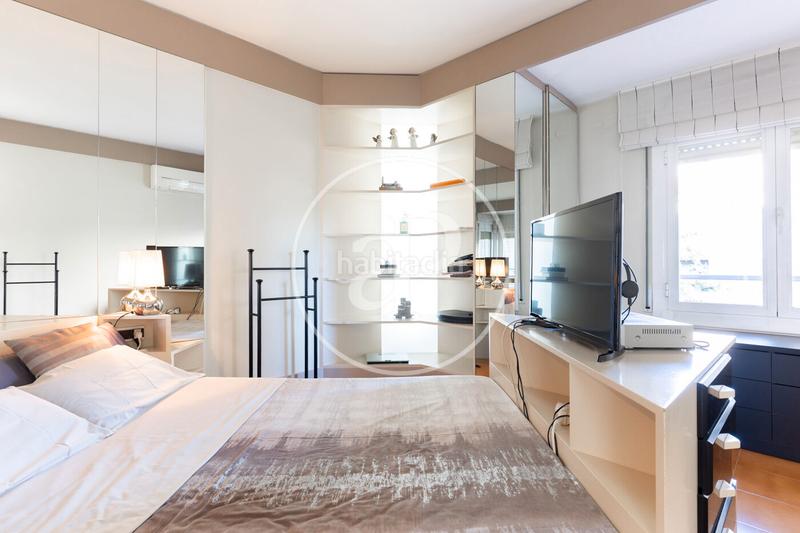 Foto c629bfb8-9936-4ca0-b73d-70fd7ffb8a60. Flat with heating parking in Centre Sabadell