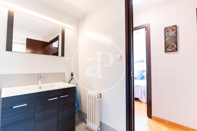 Foto cfae6f01-886e-4085-a7ba-5fbbbb208ecc. Flat with heating parking in Centre Sabadell