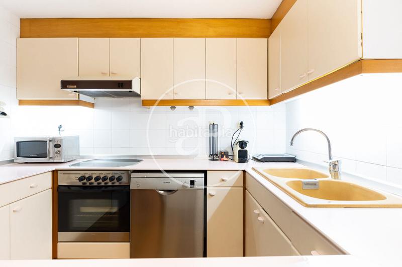 Foto d0d9e67b-bb53-48ed-8a42-ac2876fd7ded. Flat with heating parking in Centre Sabadell