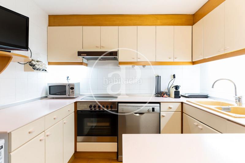 Foto f9bd888d-caed-4c80-863f-f6accd1743d5. Flat with heating parking in Centre Sabadell