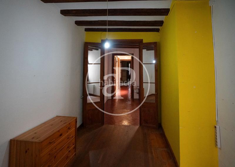 Foto 5e4e2118-fe56-4b50-8af3-4a904c3a28c8. Appartamento con riscaldamento in Gòtic Barcelona