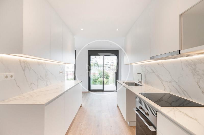 Foto 6bb87e03-5a3d-4cc1-bc17-051263bbbaf7. Lloguer pis amb calefacció aparcament piscina a Finestrelles Esplugues de Llobregat