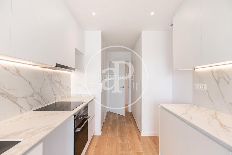 Foto 0407b7f1-2025-4bb9-8cff-c1823f3b112f. Rent flat with heating parking pool in Finestrelles Esplugues de Llobregat