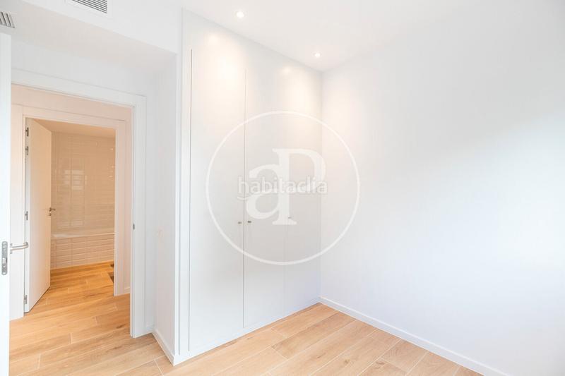 Foto 206cb3c4-03e4-498a-9dbe-00d4b5750a25. Rent flat with heating parking pool in Finestrelles Esplugues de Llobregat