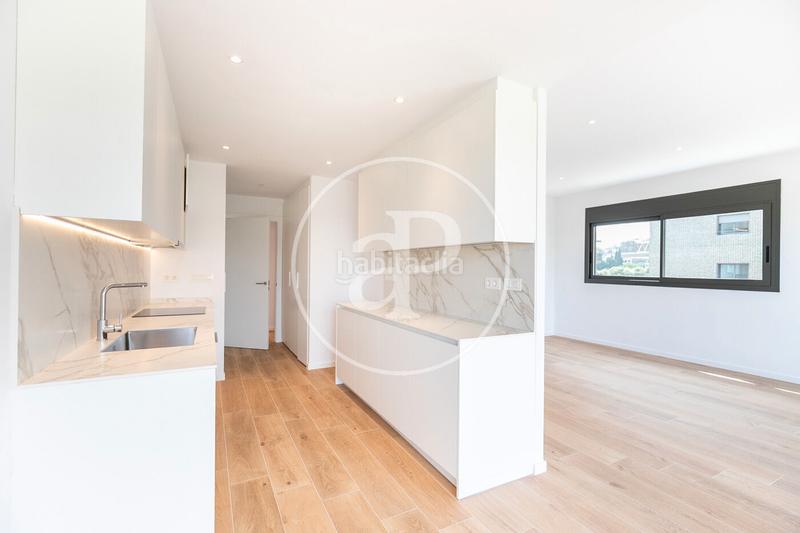 Foto 35783331-e68c-4dbb-9af5-ad40cf707eea. Rent flat with heating parking pool in Finestrelles Esplugues de Llobregat