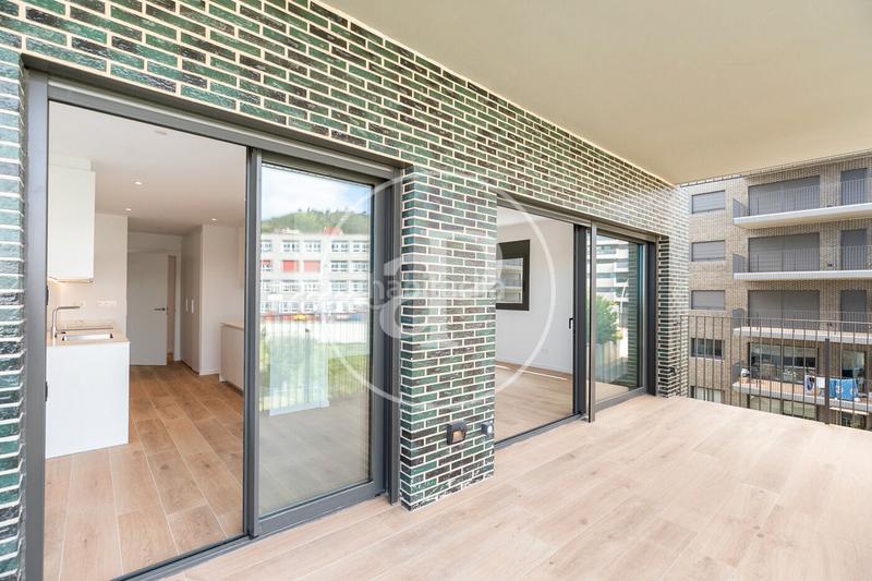 Foto f8e81a01-2a84-4f4e-a2fa-1a7478f30385. Rent flat with heating parking pool in Finestrelles Esplugues de Llobregat