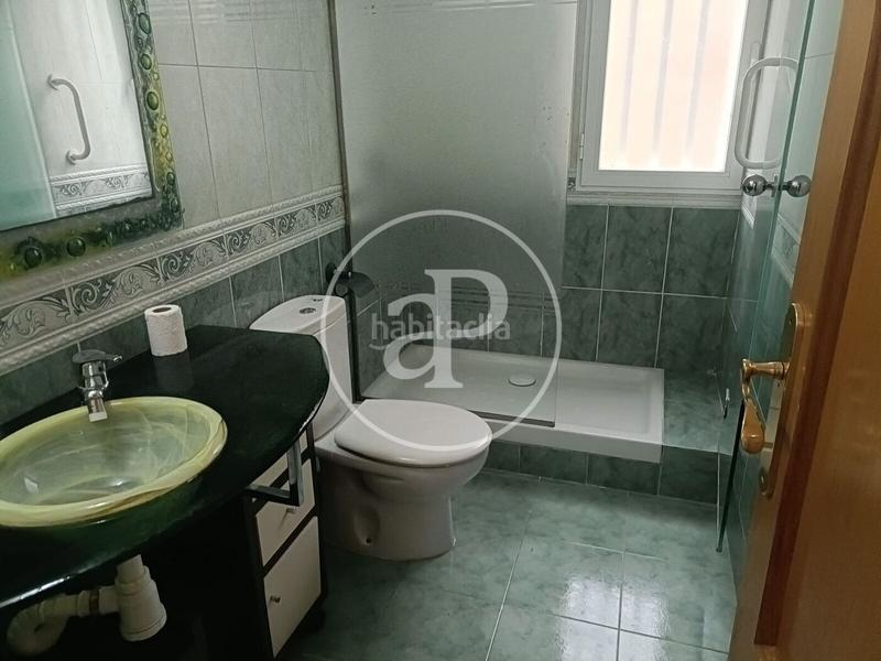 Foto d342a943-669f-4ece-a2f0-d639bf147e08. Lloguer pis amb calefacció aparcament a Torrefiel Valencia