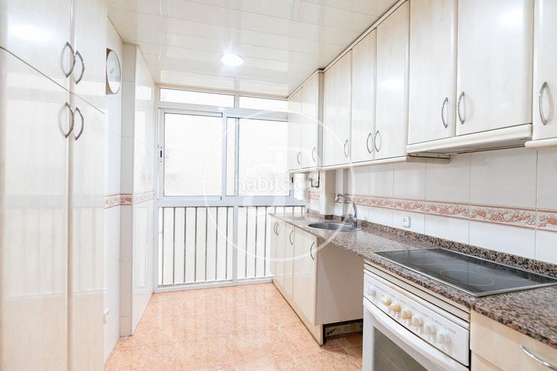 Foto 83373de8-0e63-45ad-a395-e1682e02ca50. Pis amb calefacció a La Verneda - La Pau Barcelona