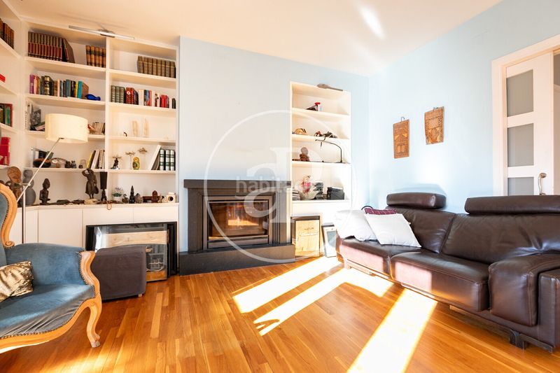 Foto f9a109fc-9072-434d-a3a6-a133739123eb. Pis amb calefacció aparcament a Sant Gervasi - Galvany Barcelona