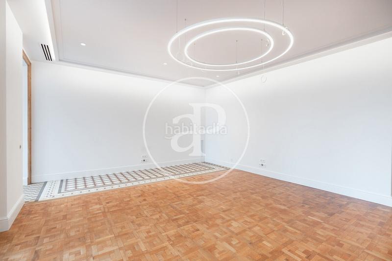 Foto 3581e2d5-15db-4569-9d74-1fa184e1373a. Alquiler piso  en alquiler en rambla catalunya en Barcelona