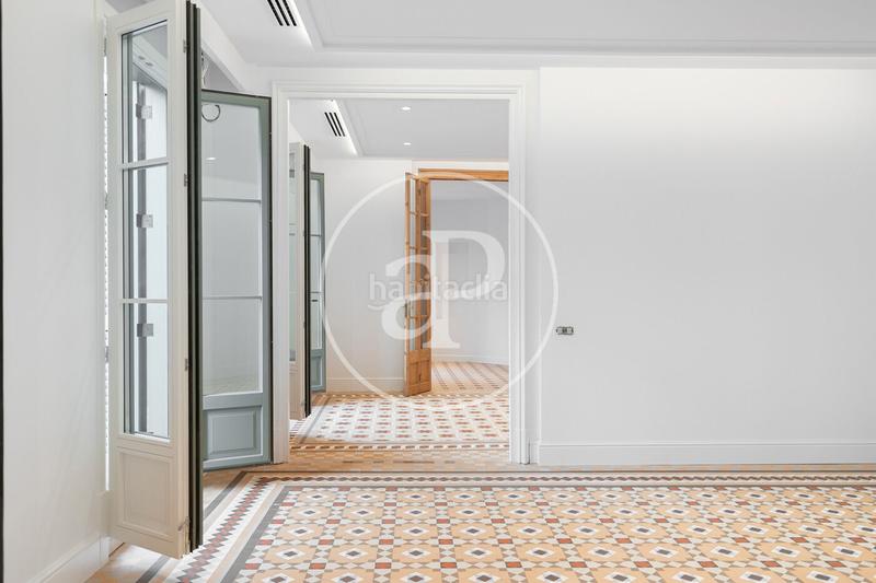 Foto f0066ce4-b0b5-40c8-9d4b-41d06e19bc2f. Miete etagenwohnung mit heizung in Dreta de l´Eixample Barcelona