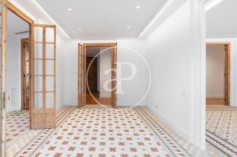 Foto facfa83f-d9b9-4802-9de2-cbee8c4f0f20. Miete etagenwohnung mit heizung in Dreta de l´Eixample Barcelona