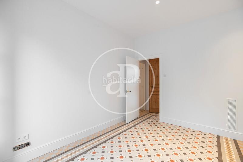 Foto f7bf5f99-7b97-4c17-b2ca-e4539eceedc8. Rent flat with heating in Dreta de l´Eixample Barcelona