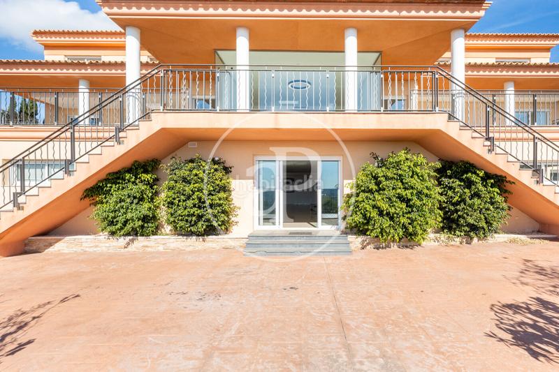 Foto 0d24883e-5b0c-475c-b43c-cbe2cb016f93. Maison avec chauffage parking piscine dans Cumbres de Calicanto Torrent