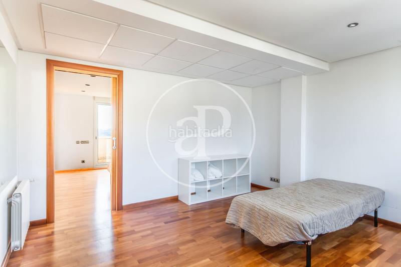 Foto 3a1e728c-4130-465f-bc27-2249c2743602. Maison avec chauffage parking piscine dans Cumbres de Calicanto Torrent