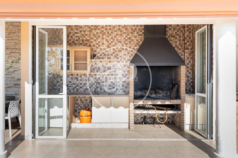 Foto 5da13c47-0dbe-4a9c-b628-2ad8e7316c40. Maison avec chauffage parking piscine dans Cumbres de Calicanto Torrent