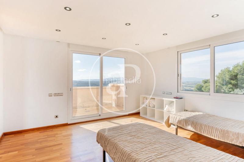 Foto 75fbea9e-d7f9-4f8b-8877-557208e53da5. Maison avec chauffage parking piscine dans Cumbres de Calicanto Torrent