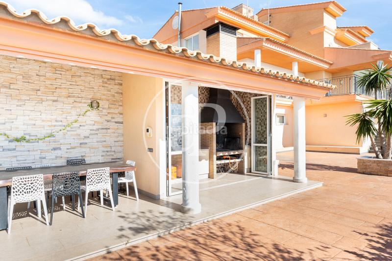 Foto 8ecae8db-5f8c-47fd-bdb8-0f08e25c4f82. Maison avec chauffage parking piscine dans Cumbres de Calicanto Torrent