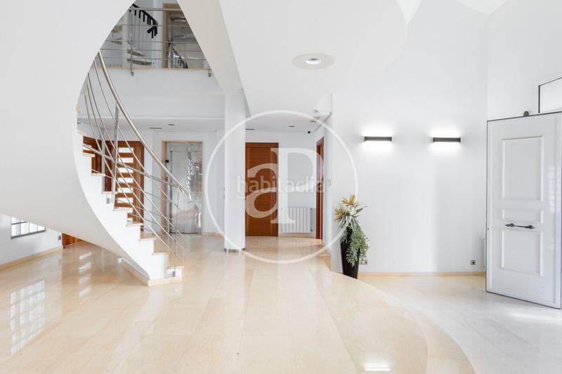 Foto 9f2d4da1-753e-4c40-a6e3-52422f2daa54. Maison avec chauffage parking piscine dans Cumbres de Calicanto Torrent