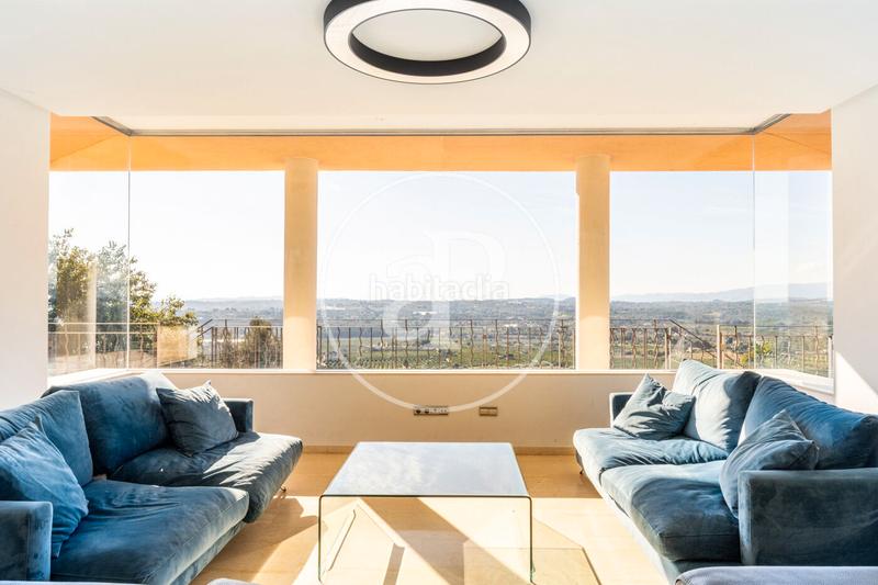 Foto b5b7f8da-ca5f-49f4-a82d-6b0168c03fac. Maison avec chauffage parking piscine dans Cumbres de Calicanto Torrent