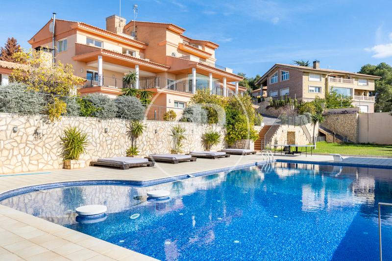 Foto cb55f1d1-de97-4d21-907c-ae4fb37f6d45. Maison avec chauffage parking piscine dans Cumbres de Calicanto Torrent