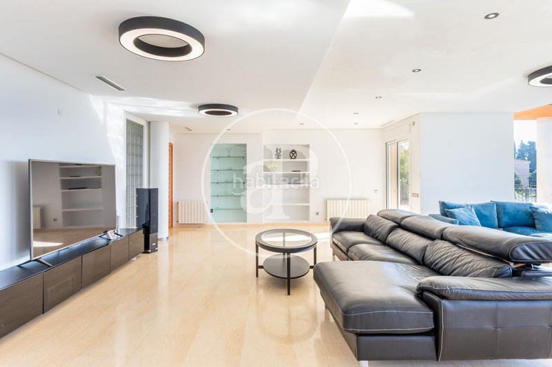 Foto f06f8de5-d26d-43bd-9062-04cc3b3b4ea3. Maison avec chauffage parking piscine dans Cumbres de Calicanto Torrent