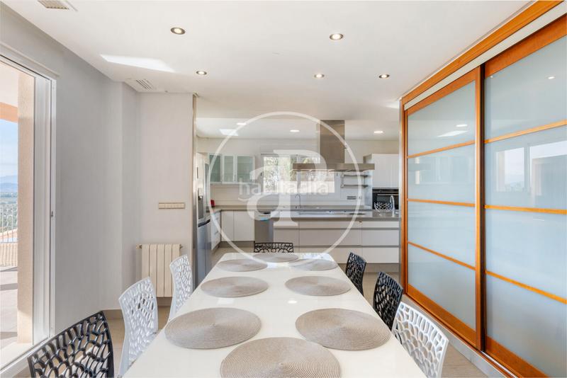 Foto f16a65dd-8161-4dd9-add2-703d9c9b814f. Maison avec chauffage parking piscine dans Cumbres de Calicanto Torrent