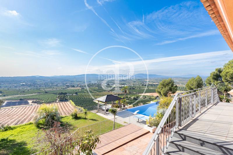 Foto fd21fc54-0470-480e-8fa9-5f51e4d77b96. Maison avec chauffage parking piscine dans Cumbres de Calicanto Torrent