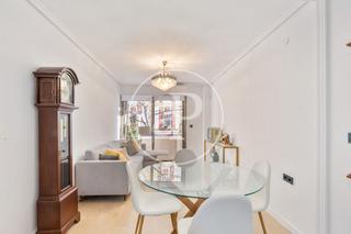 Location Appartement  Carrer de matias perelló. Piso en alquiler en ruzafa