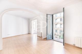 Miete Etagenwohnung  Carrer de balmes. Piso en alquiler en calle balmes