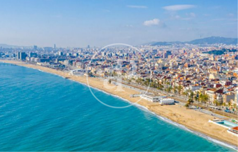 Foto 31b88588-1273-4321-b920-6f619923d52f. Casa adossada amb calefacció aparcament a Centre Badalona