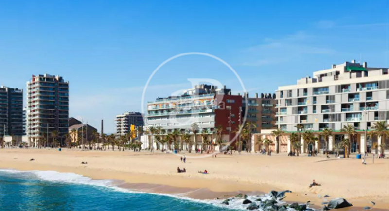 Foto 66bc0420-d97f-4643-8493-a72d4ce61c5b. Casa adossada amb calefacció aparcament a Centre Badalona