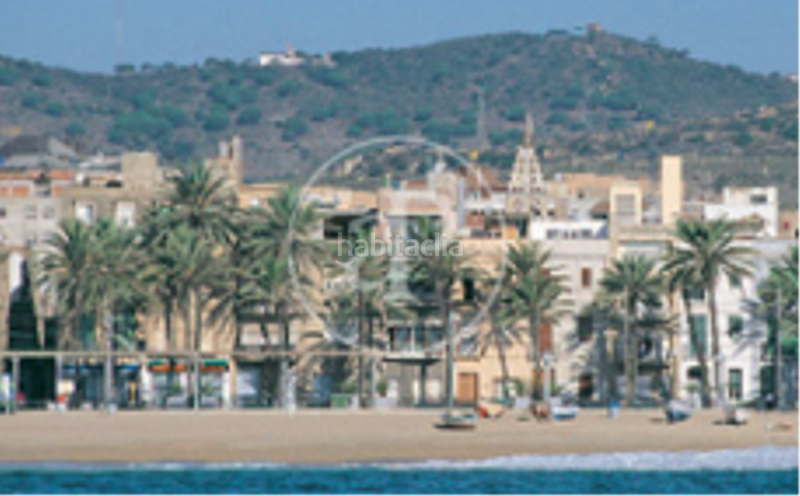 Foto d1f53542-dcab-41ce-a9a1-4fcd3d6fbc72. Casa adossada amb calefacció aparcament a Centre Badalona