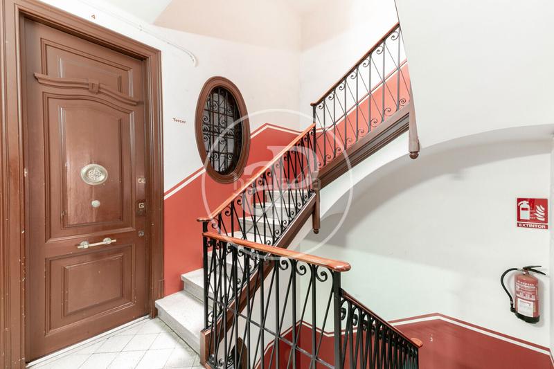 Foto 800d2b2a-b473-45f0-9f7a-5f106b65f875. Rent flat with heating in L´Antiga Esquerra de l´Eixample Barcelona