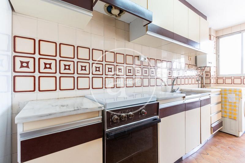 Foto c84c1d1d-33fc-4ff6-a43d-d61b80c4764e. Rent flat with heating in Torrefiel Valencia