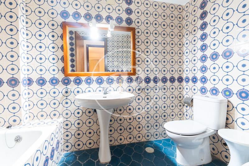 Foto ccc22ec6-35ec-4340-8586-992c5ec581d0. Rent flat with heating in Torrefiel Valencia