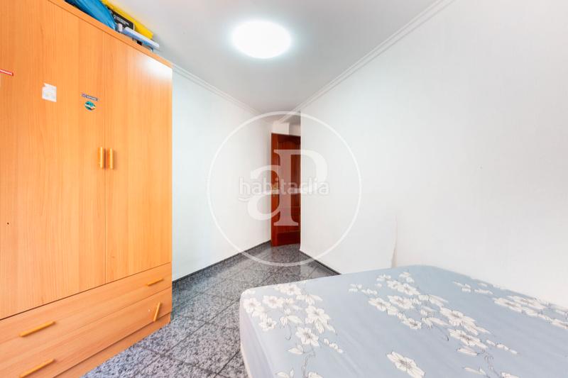 Foto 5c8ccb16-909b-4614-b9ba-effe970c8849. Flat with heating in La Creu Coberta Valencia