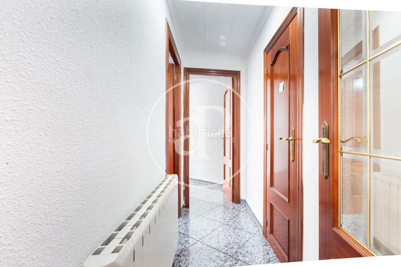 Foto 72629aac-defe-48df-b302-c7b5287c0e06. Flat with heating in La Creu Coberta Valencia