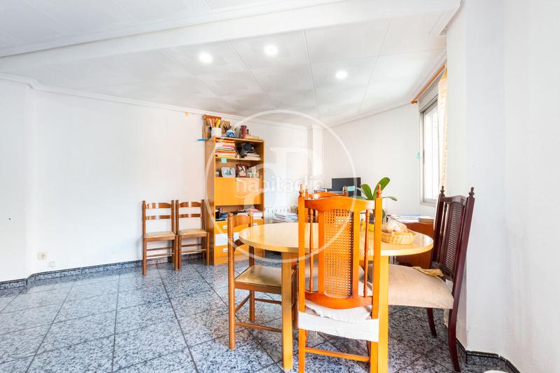 Foto ea48e8ba-6e47-4f37-accf-34494631c21f. Flat with heating in La Creu Coberta Valencia