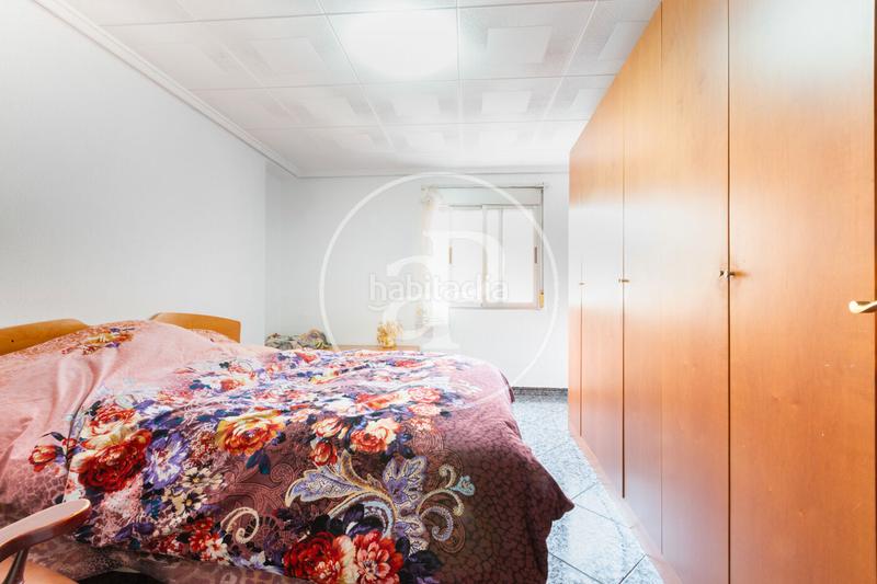 Foto fbe2d8a9-2d14-4b15-81cd-8fbb460ae70c. Flat with heating in La Creu Coberta Valencia