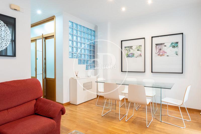 Foto d3a1cd05-11bd-4874-995f-2bda2bfa98d8. Rent flat with heating in Russafa Valencia