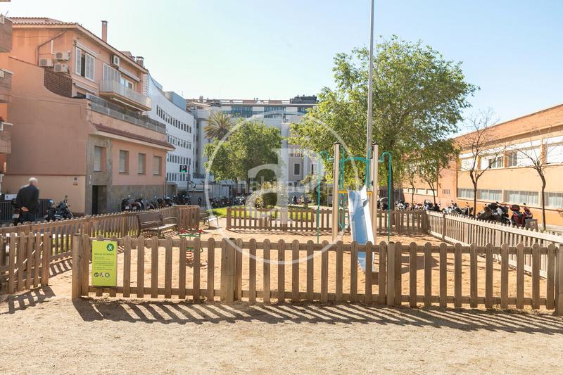 Foto accf9a1a-5f98-44d8-9d2e-89143cfcba7e. Alquiler piso  amueblado en calle castellnou en Barcelona